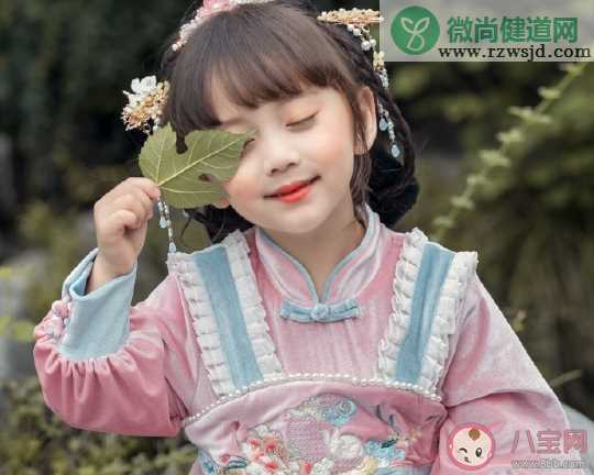 女儿第一次穿汉服开心说说 女儿第一次穿汉服心情感慨句子