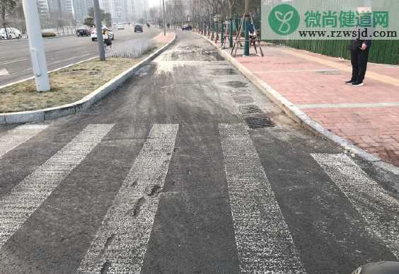 道路结冰注意安全说说 路面结冰小心出行句子