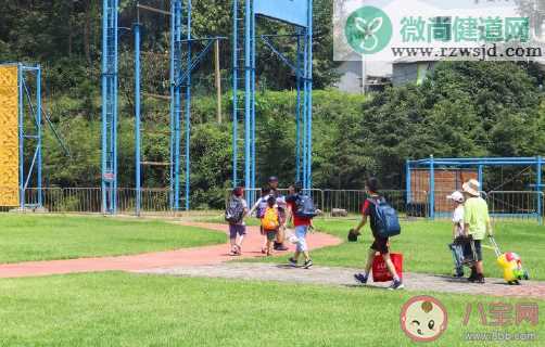 孩子去夏令营家发朋友圈说说