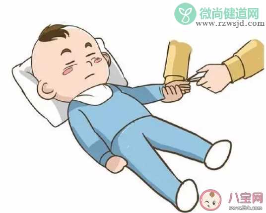 宝宝爱流口水脸上起疹子怎么