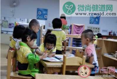 小孩第一天上幼儿园的朋友圈