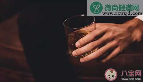 下了药的酒是什么样的 酒里被下药是什么反应