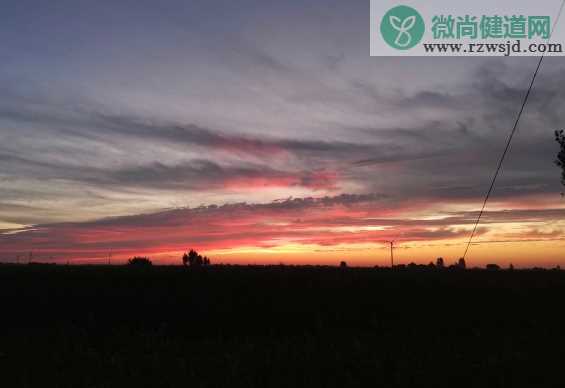 一个人看夕阳发朋友圈说说 一个人看夕阳晚霞唯美句子