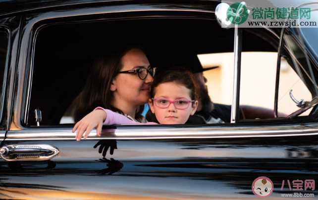 孩子晕车难受怎么办 怎么避免孩子晕车