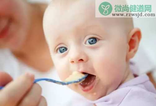 纯母乳喂养的宝宝几个月加辅