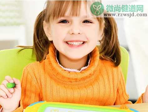 孩子在家乱涂乱画的原因 孩子乱涂乱画怎么办