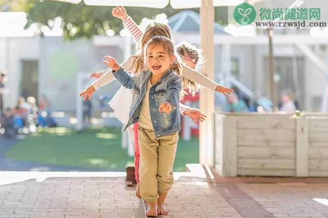 早教中心与幼儿园的区别是什么 把孩子送到幼儿园还有必要送早教中心吗