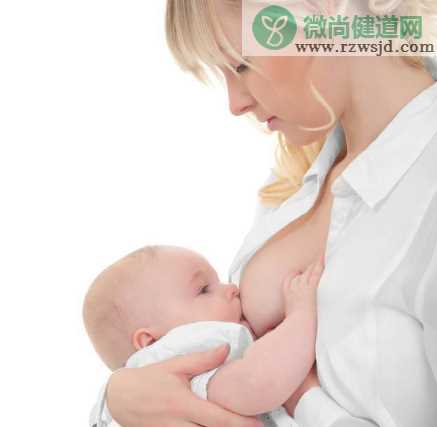 宝宝喜欢摸妈妈乳房是怎么回事 宝宝为什么喜欢摸妈妈乳房