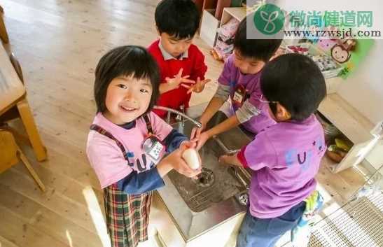 过早上幼儿园对宝宝有什么影响 孩子什么时候上幼儿园合适