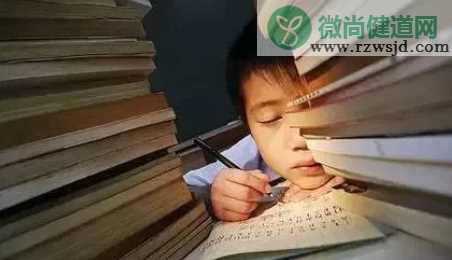 小学生开始脱发是真的吗 小学生脱发是怎么回事