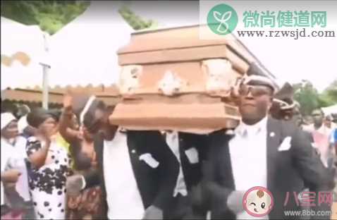 黑哥一笑生死难料是什么意思 黑哥一笑生死难料梗视频出处是什么