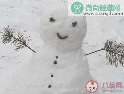 2020下雪天堆雪人怎么发朋友