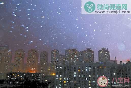 晚上下暴雨的说说 深夜暴雨说说