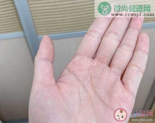 怡丽丝尔水乳含酒精吗 怡丽丝尔水乳好不好吸收