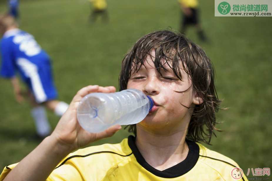 孩子频繁喝水可能暗示着什么 孩子多喝水原因