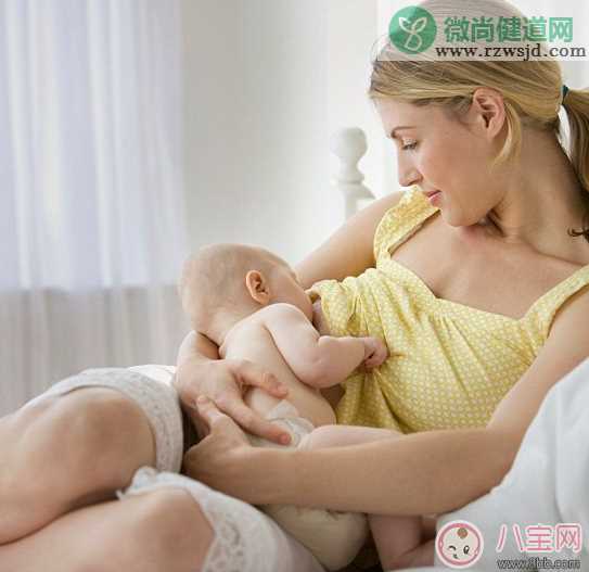 宝宝吃母乳上火怎么回事 母乳婴儿上火怎么办