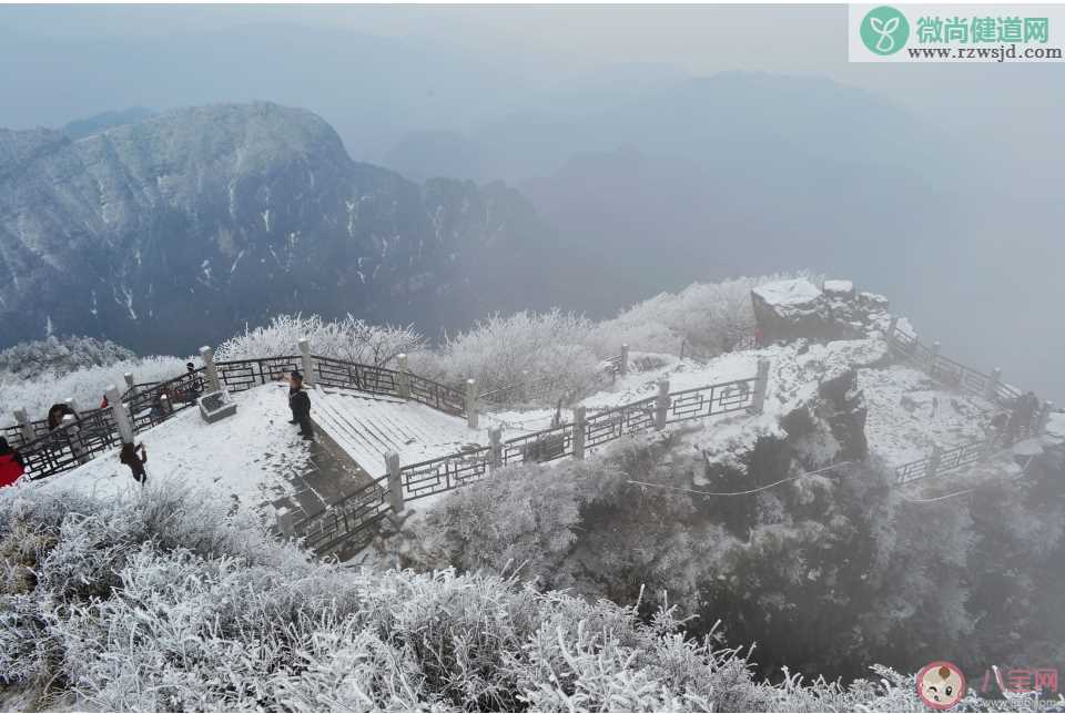 关于峨眉山雪景的优美文字段落 描写峨眉山下雪天景色的句子大全