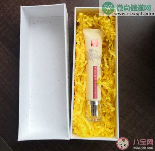 马应龙眼霜怎么样 马应龙八宝小黄管眼霜试用测评