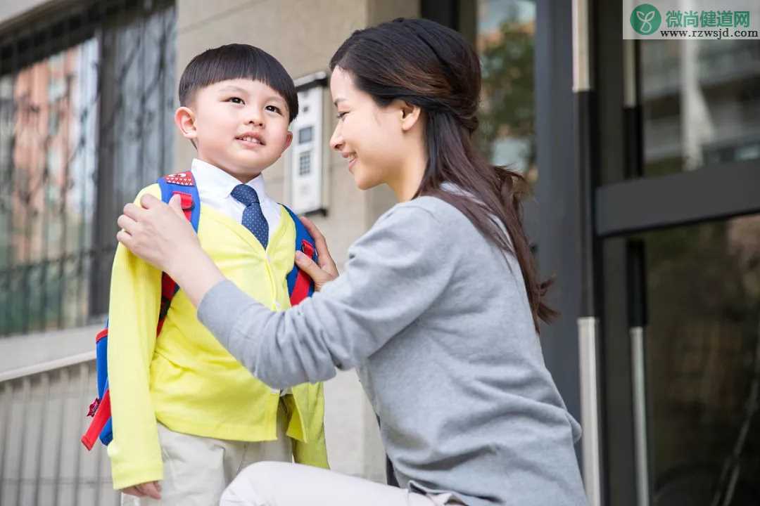 孩子突然不想跟妈妈说话了是什么原因 孩子不愿意跟你交流怎么办2018