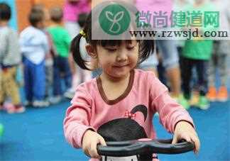 孩子在幼儿园不知道怎么跟小