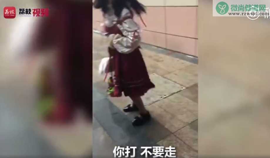 女生穿山寨lolita裙被辱骂是怎么回事 女生穿山寨lolita裙被辱骂是真的吗