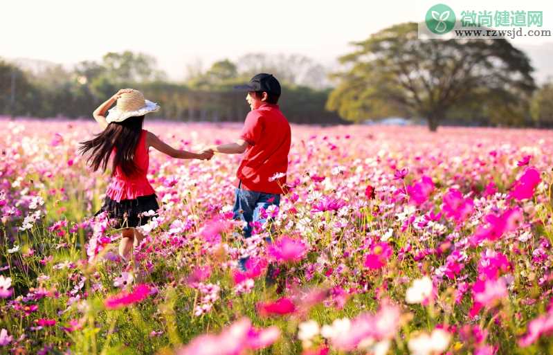 客人很多的时候孩子人来疯怎么办 怎样正确对待孩子的人来疯