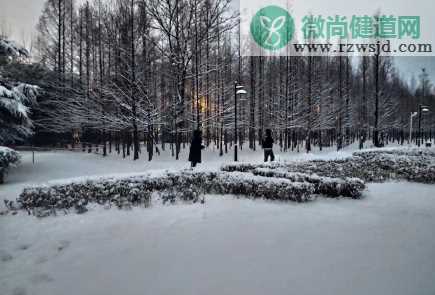 适合下雪天发的朋友圈说说 下雪天的心情短语