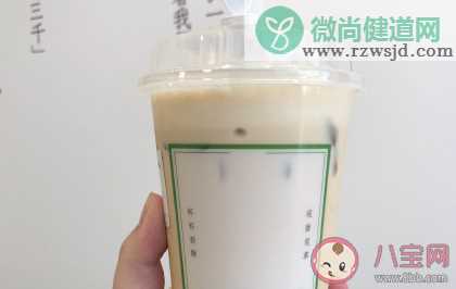 喝奶茶朋友圈说说怎么发 喝奶茶的朋友圈文案