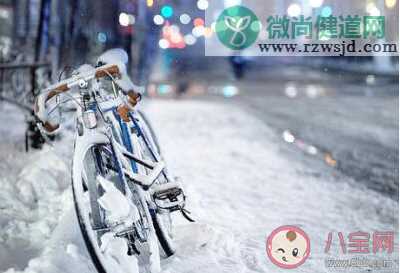 适合初雪发的朋友圈心情说说配图 下初雪了的开心的