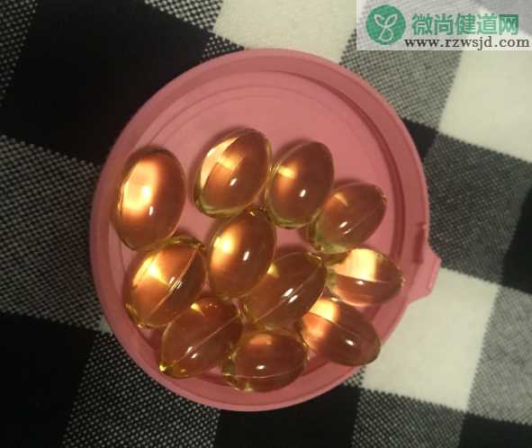 swisse孕妇鱼油一天吃几粒 SWISSE孕妇专用DHA鱼油正确服用方法