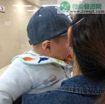 孩子发烧妈妈发什么句子好 孩子发烧妈妈心疼语录2019