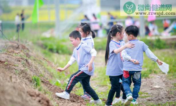 幼儿园孩子春游说说 孩子幼儿园春游发什么朋友圈比较好