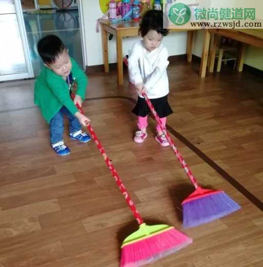 幼儿园小班劳动节活动报道 幼儿园小班劳动节主题活动报道