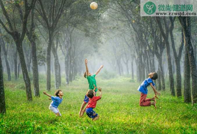 家长对幼儿园老师的感谢语 简单感谢幼儿园老师的话