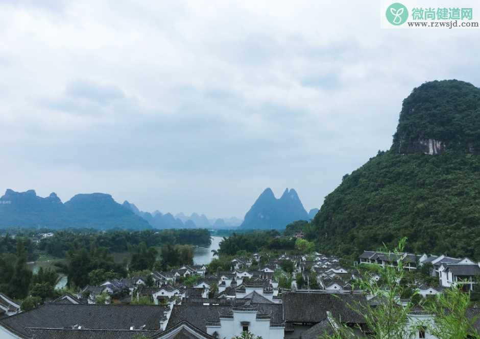 爬山的说说简单的一句话说说怎么写 朋友圈关于爬山的说说分享