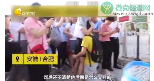 跪母考生出考场向母亲跪下是炒作吗 考生出考场为什么要向母亲跪下