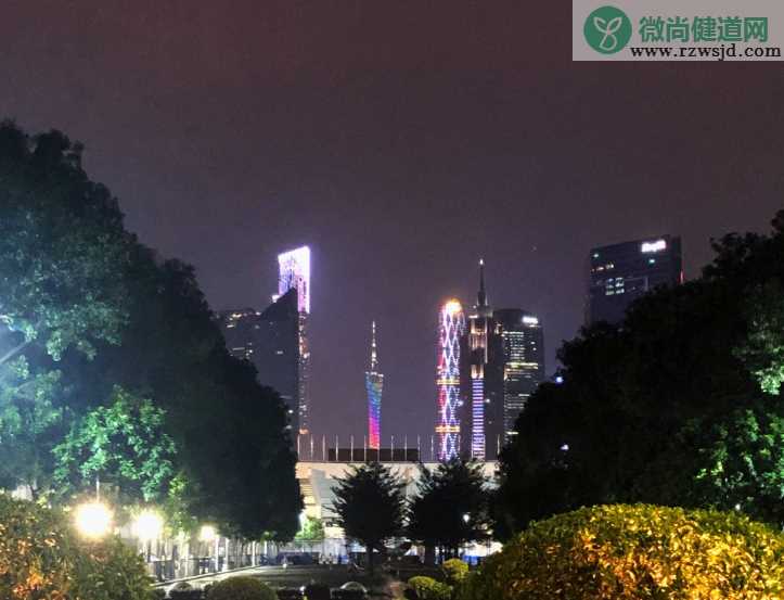 广州小蛮腰的经典说说夜景 喜欢广州小蛮腰的标志说