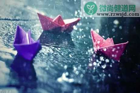 九月下雨天的心情说说 下雨天的朋友圈句子