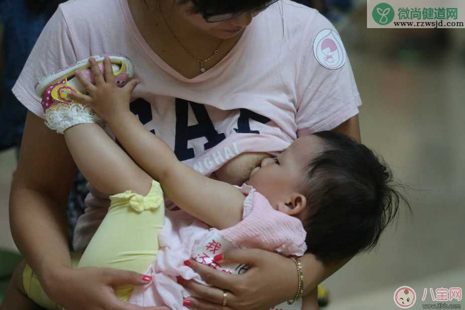 成年人可以喝母乳吗 保姆偷喝女主人母乳对贫血有帮助吗