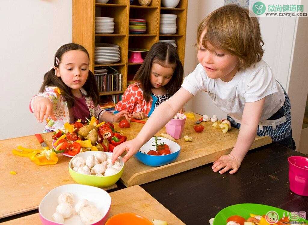 如何让孩子健康饮食 中秋节怎么跟孩子一起做饭