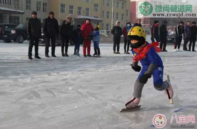 安静的孩子适合练滑冰吗 小孩学溜冰的最佳年龄