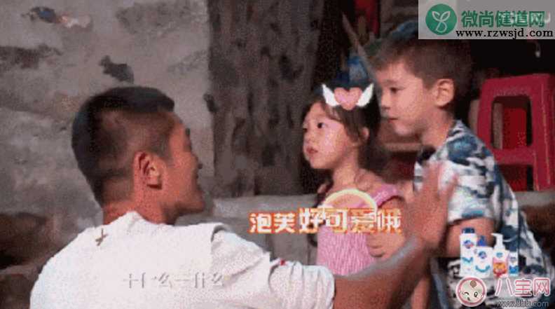 孩子偷穿妈妈高跟鞋要打断吗   为什么孩子喜欢模仿大人