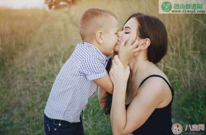 孩子比较自卑怎么办 怎么从孩子的行为看出他很自卑