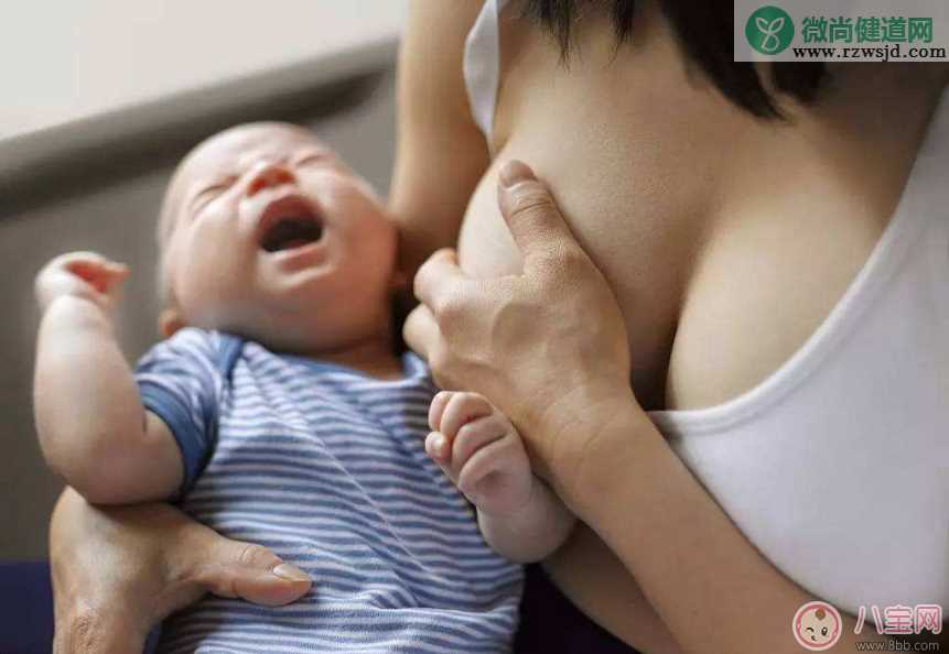 母乳可以和奶粉一起喂宝宝吗 吃母乳的同时可以添加奶粉吗