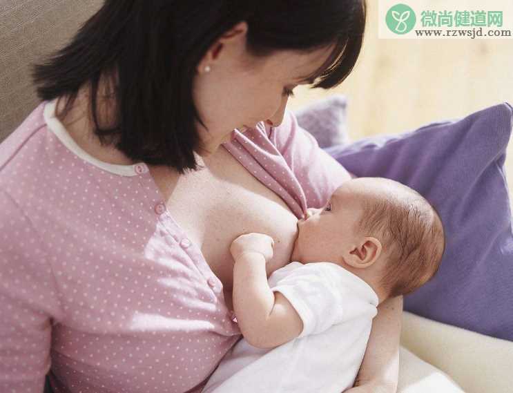 哺乳期漏奶怎么办 如何避免哺乳期漏奶