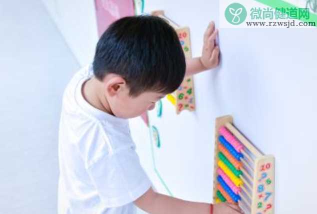 小孩自控力差怎么办 小孩性格自负逞强学什么兴趣班