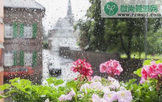 夏天连续暴雨的心情短语 2018夏季暴雨不断的感慨说说朋友圈