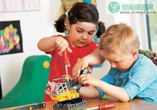 怎么看孩子适不适合学编程 小孩子对编程感兴趣吗