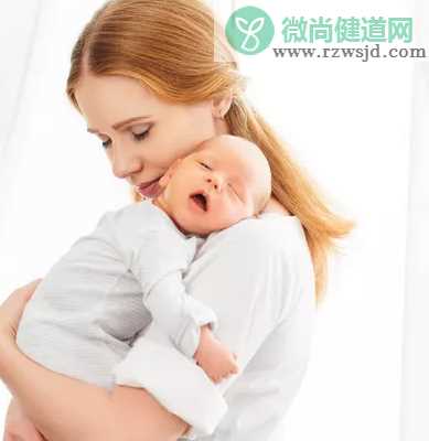 母乳喂养胸部会变形吗 母乳喂养如何避免乳房变形