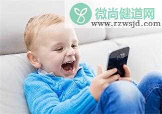 孩子喜欢抢手机玩怎么办 孩子抢手机玩解决方法2018